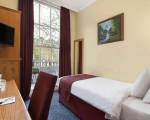 Room image #16 at Days Inn London Hyde Park