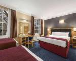 Room image #7 at Days Inn London Hyde Park